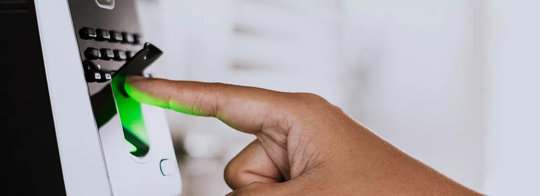 Smart Gate Locks with Remote Access Features in The Acreage, FL