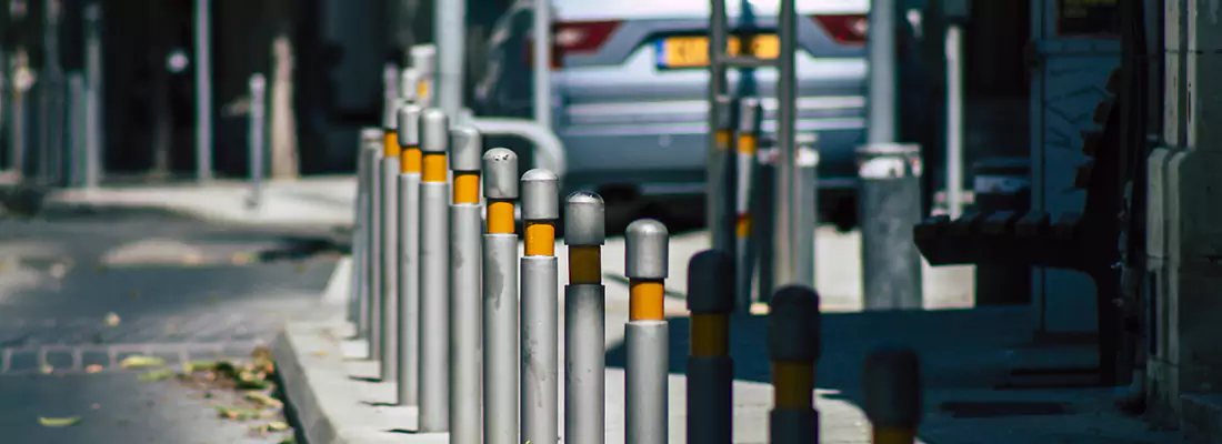 Safe and Convenient Retractable Barrier Column Systems for Properties in The Acreage, FL